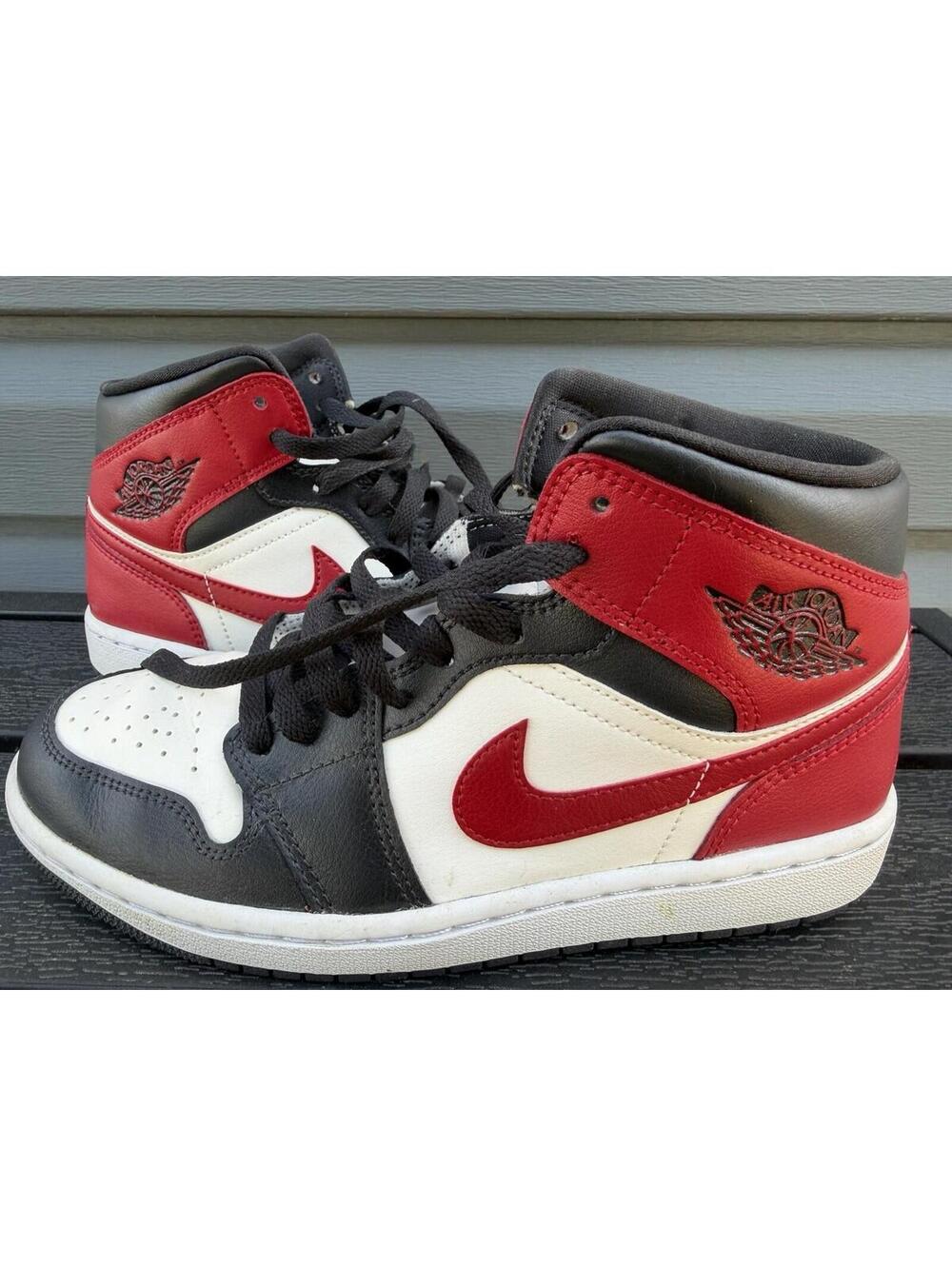 Nike Air Jordan 1 Mid Chicago Black Toe Women’s Size 8 Sneakers Worn Twice!